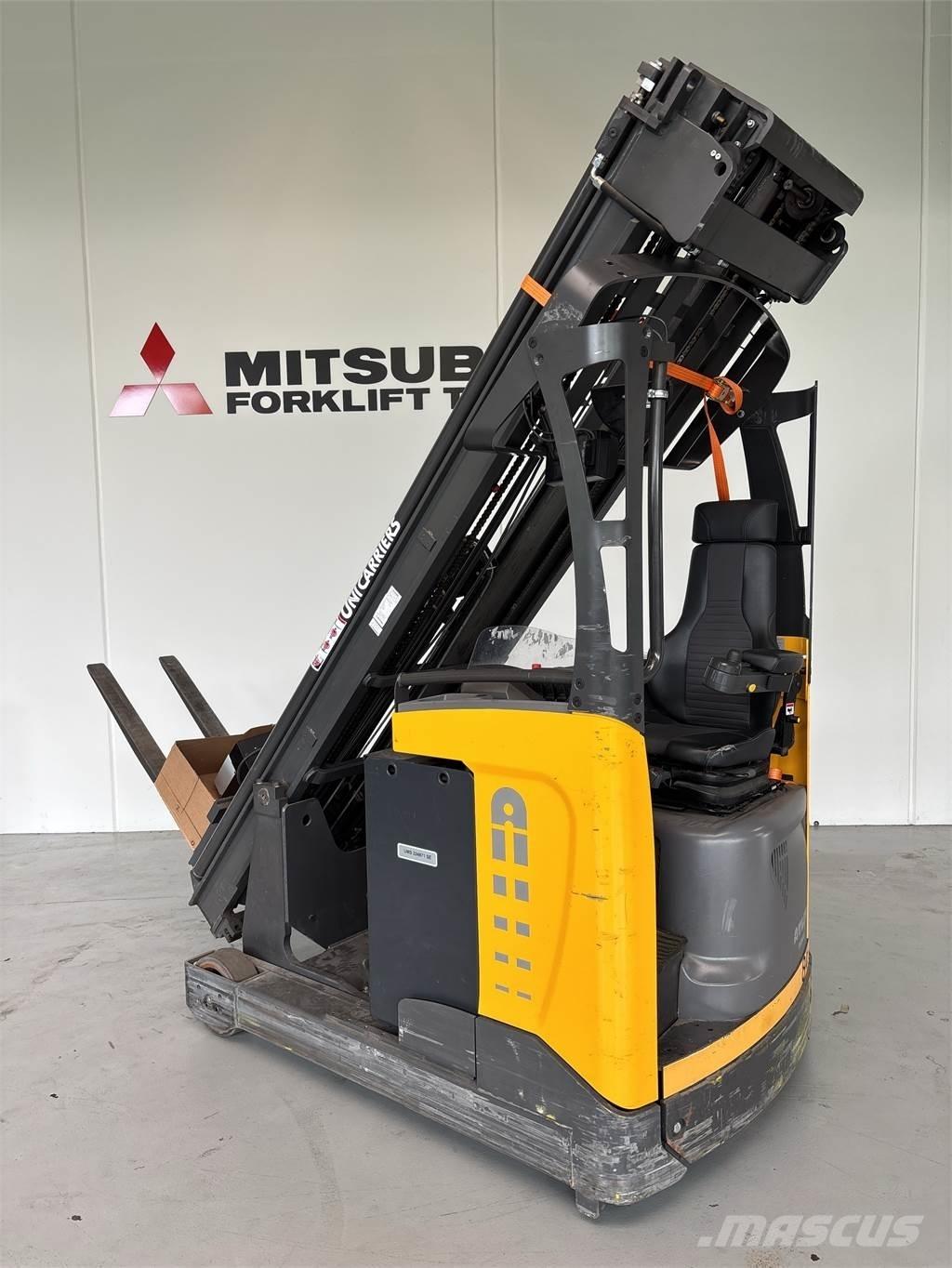 Atlet UMS200 Schubmaststapler