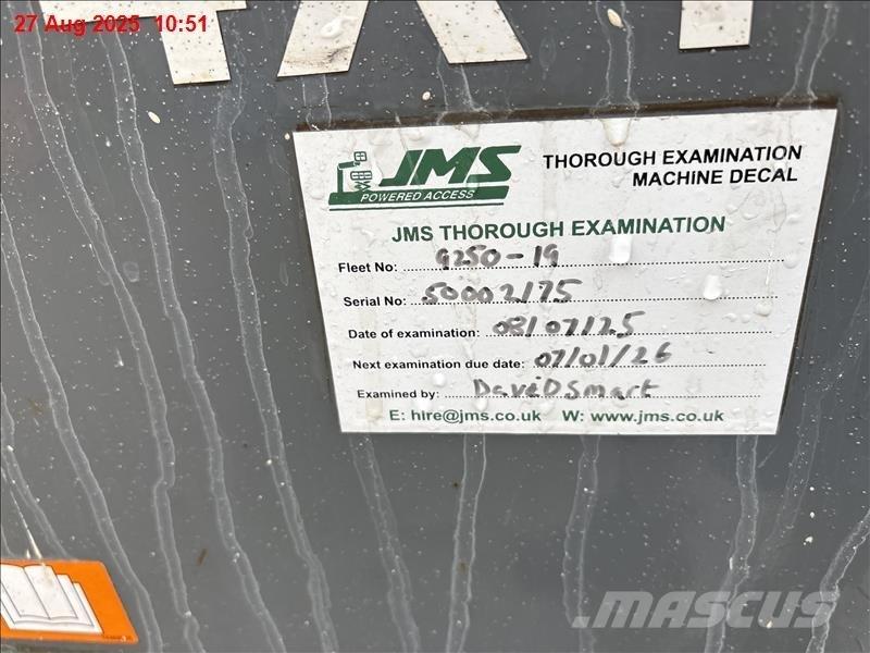 SkyJack SJ 9250 RT Scheren-Arbeitsbühnen