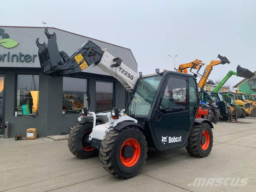 Bobcat T 2250 Teleskoplader für Landwirtschaft
