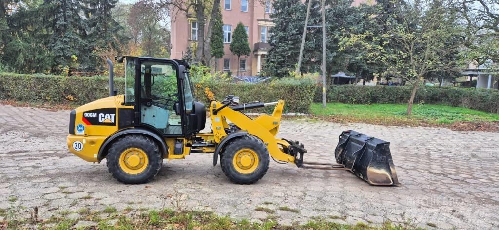 CAT 906 Radlader