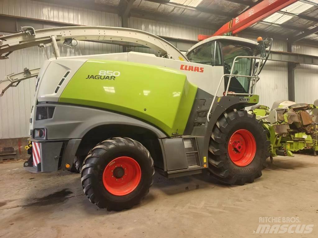 CLAAS Jaguar 850 Selbstfahrende Häcksler