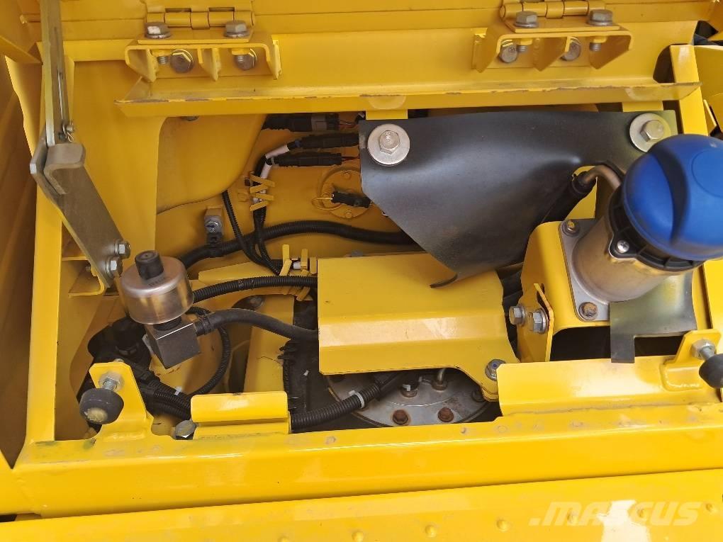 Komatsu PC210LCI-11 Raupenbagger