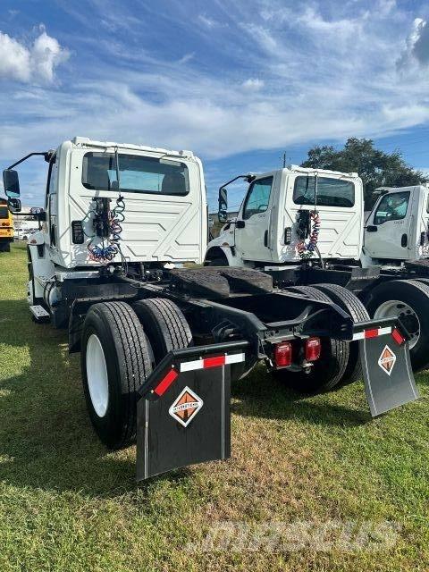 International MV607 Sattelzugmaschinen