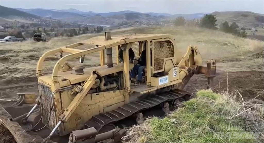 CAT D8H Bulldozer