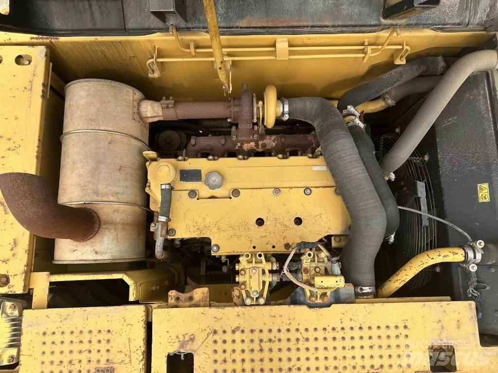 CAT 323D Raupenbagger