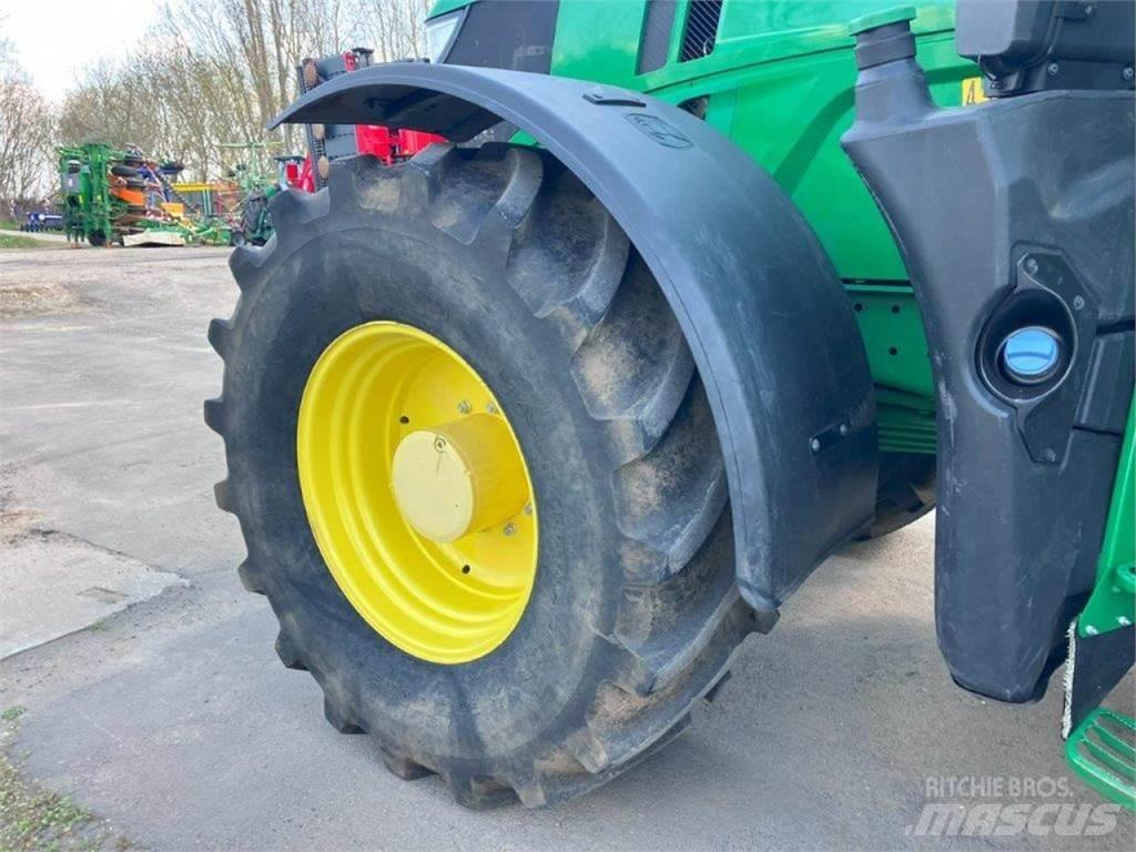 John Deere 6250R Traktoren