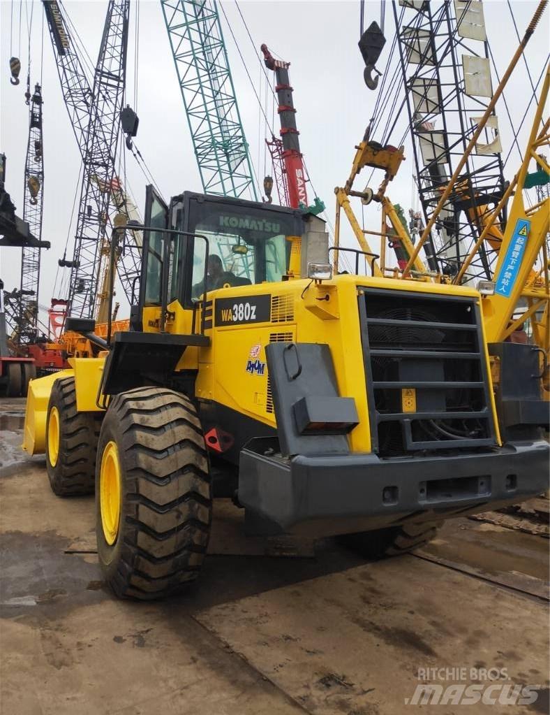 Komatsu WA 380 Radlader