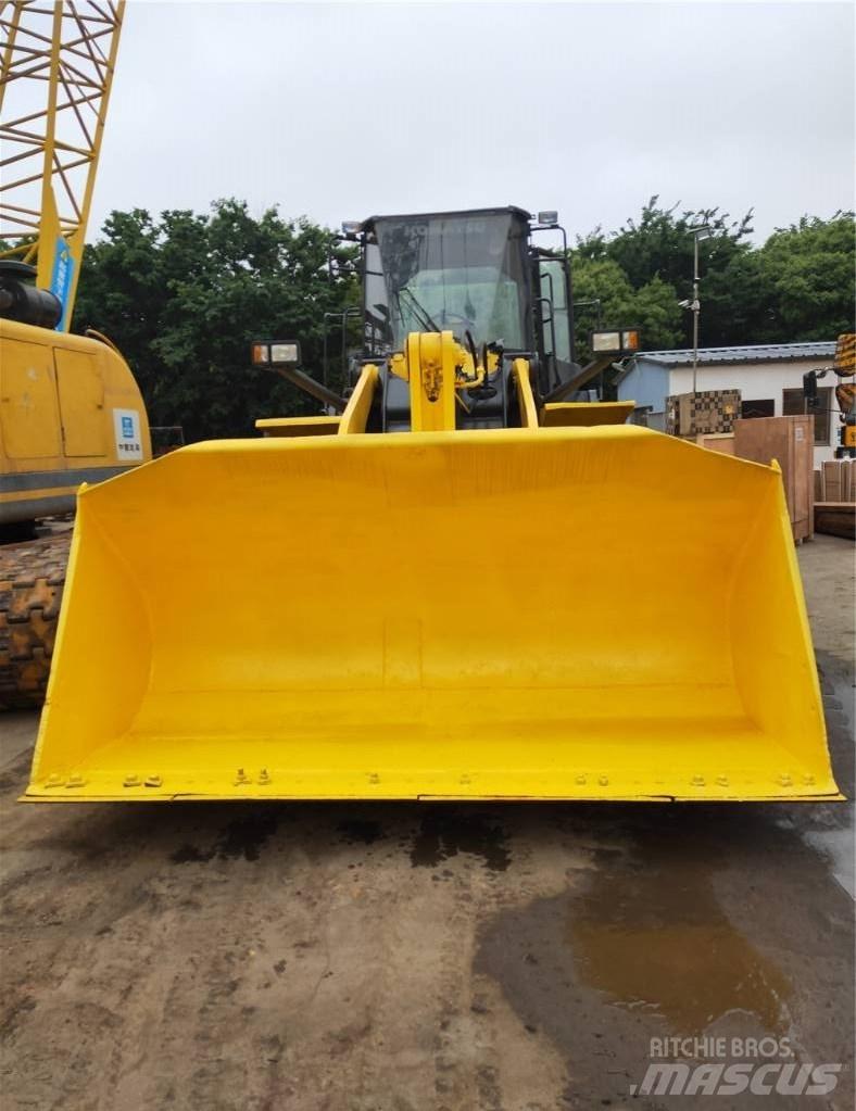 Komatsu WA 380 Radlader
