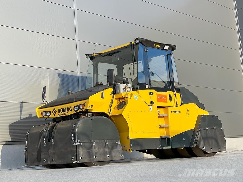 Bomag BW 28 RH Gummiradwalzen