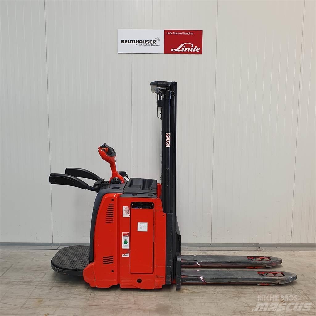 Linde D12AP Deichselstapler
