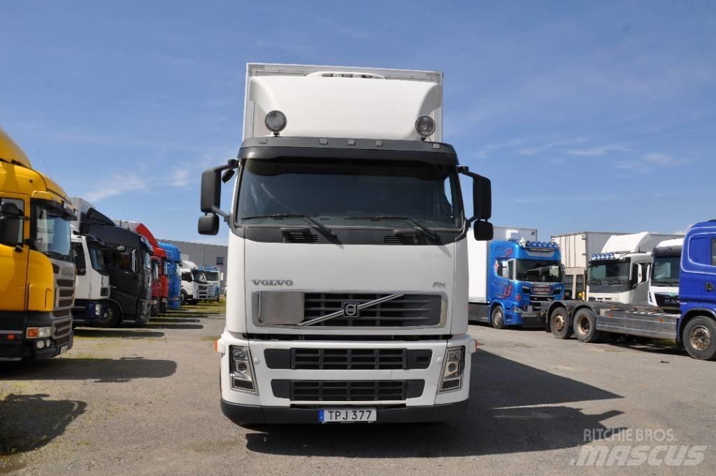 Volvo FH440 6X2 Kofferaufbau