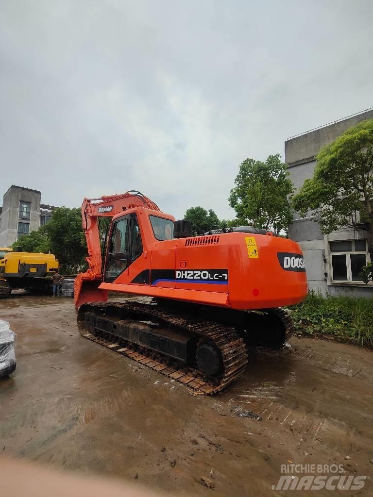 Doosan DH 220 Raupenbagger
