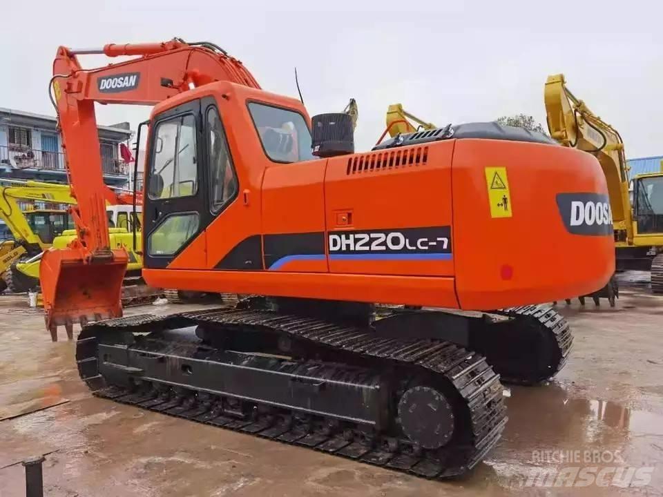 Doosan DH 220 Raupenbagger