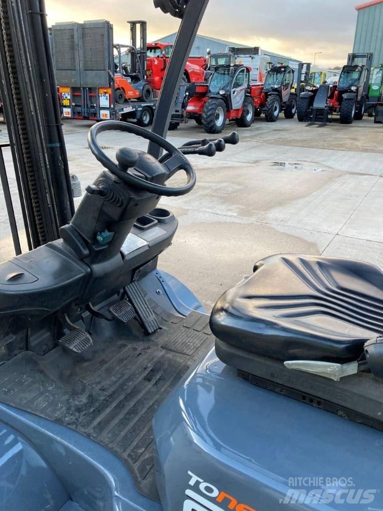 Toyota 02-8 FDF 25 Diesel heftrucks