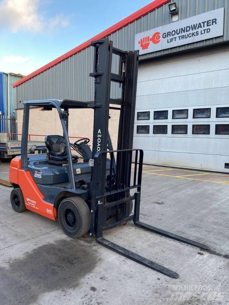 Toyota 02-8 FDF 25 Diesel heftrucks