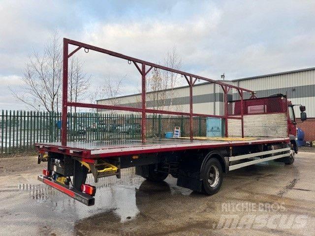 DAF LF180 Pritschenwagen/Pritschenwagen mit Seitenklappe