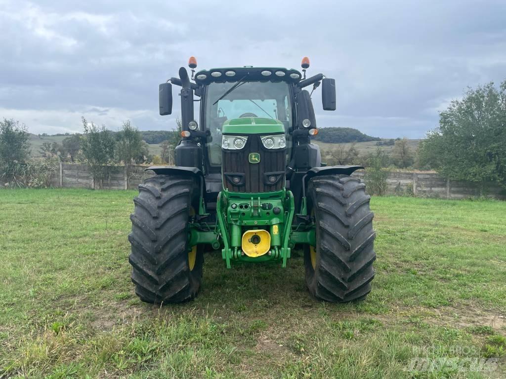 John Deere 6250 R Traktoren
