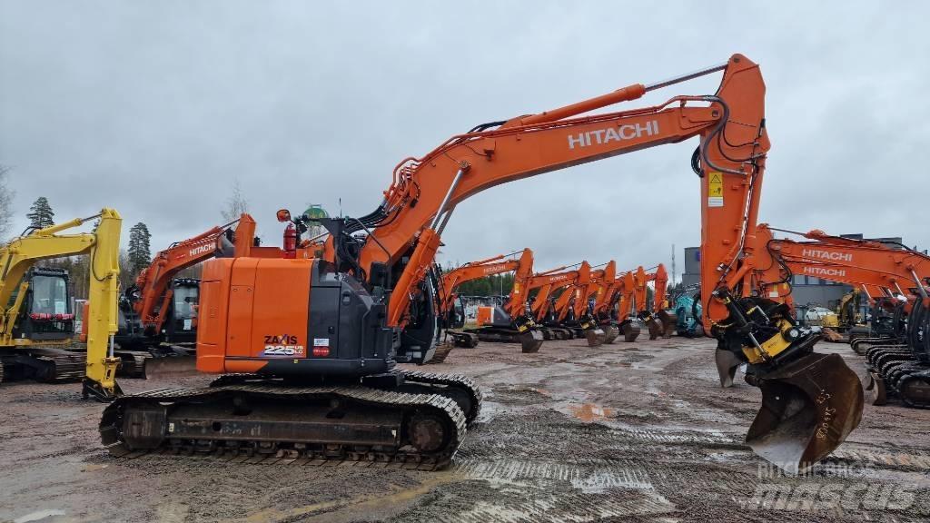 Hitachi ZX225USLC-6 Raupenbagger