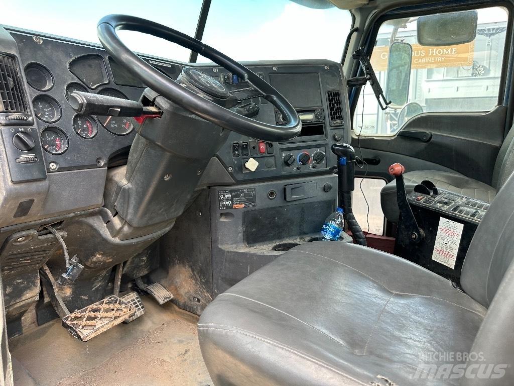 Mack GU 800 Andere Fahrzeuge