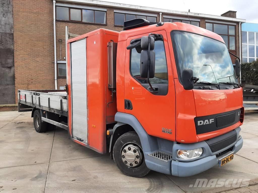 DAF LF 45.170 Pritschenwagen/Pritschenwagen mit Seitenklappe