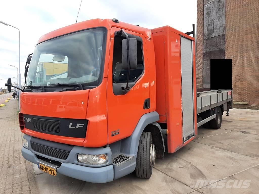 DAF LF 45.170 Pritschenwagen/Pritschenwagen mit Seitenklappe