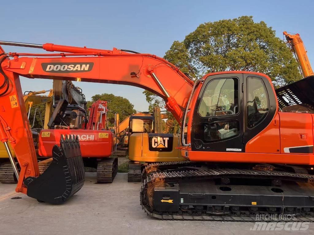 Doosan DX225LC-9C Raupenbagger