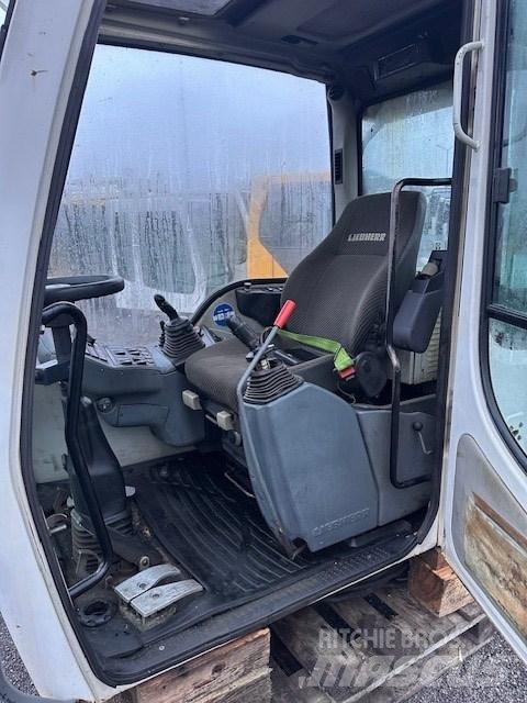 Liebherr A 314 CAB Kabinen