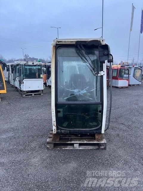 Liebherr A 314 CAB Kabinen
