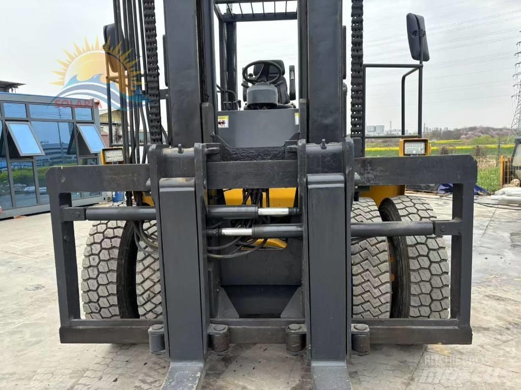 Komatsu FD 200 Diesel heftrucks