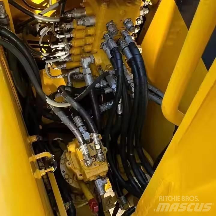Komatsu PC130 Raupenbagger