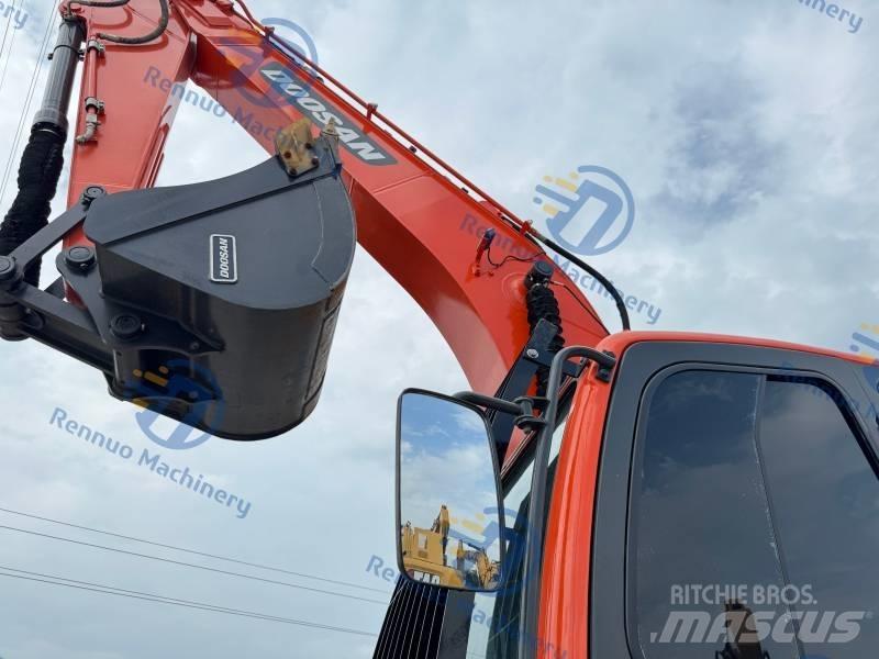 Doosan DX 225 LC-9C Raupenbagger