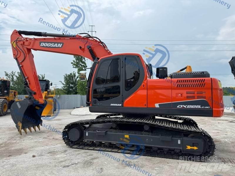 Doosan DX 225 LC-9C Raupenbagger