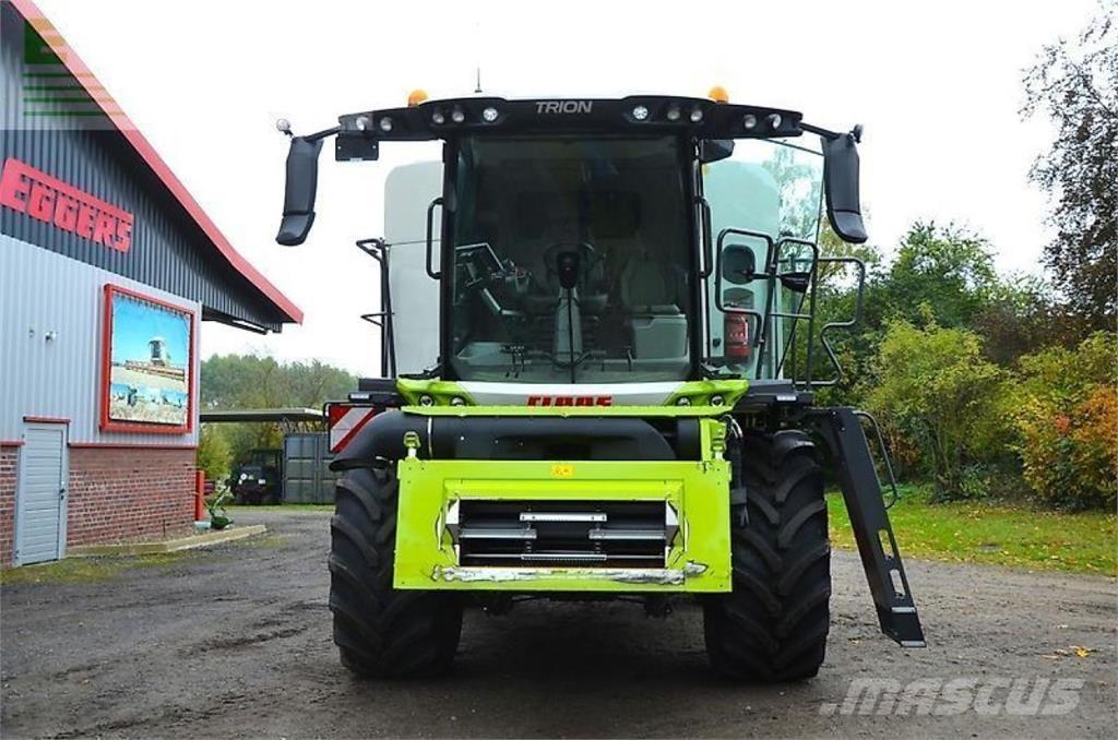 CLAAS trion 730 Mähdrescher