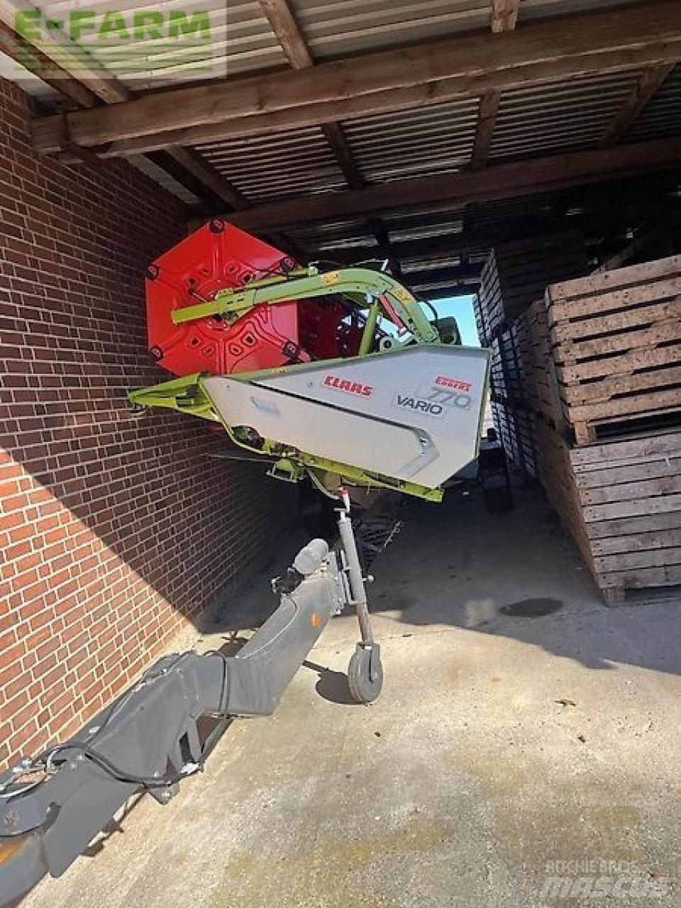 CLAAS trion 730 Mähdrescher