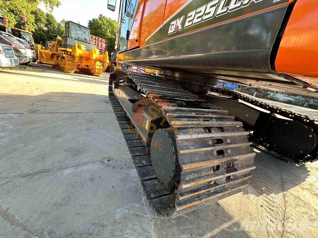 Doosan DX 225 LCA Raupenbagger