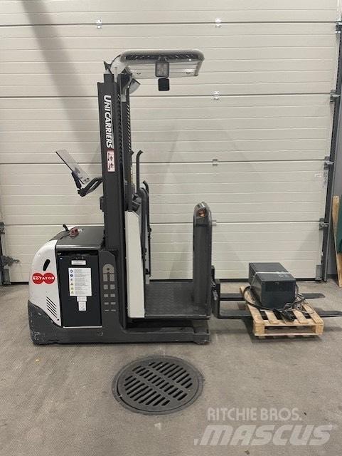 Atlet EPL100 Mittelhub-Kommissionierer
