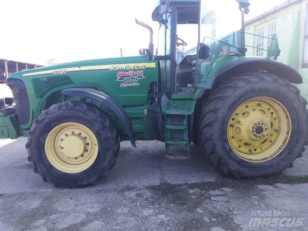 John Deere 8320 Traktoren