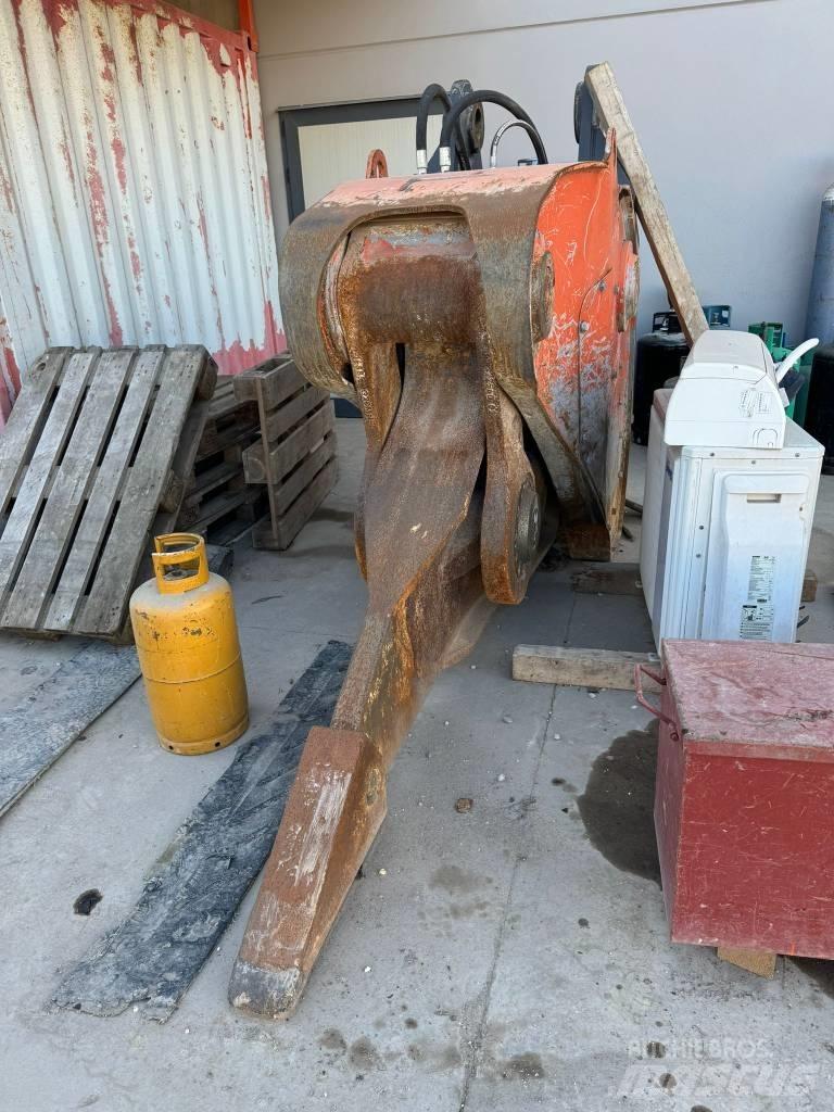 Xcentric XR42 Aufreisser