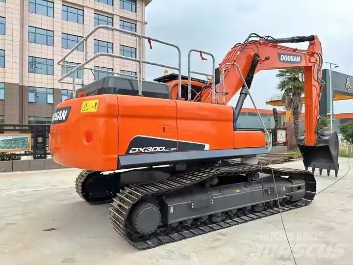 Doosan DX300LC-9C Raupenbagger