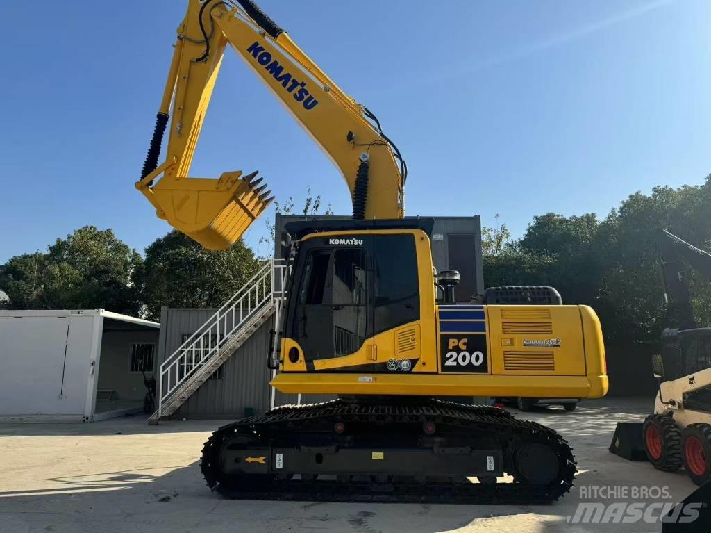 Komatsu PC 200-8 Raupenbagger