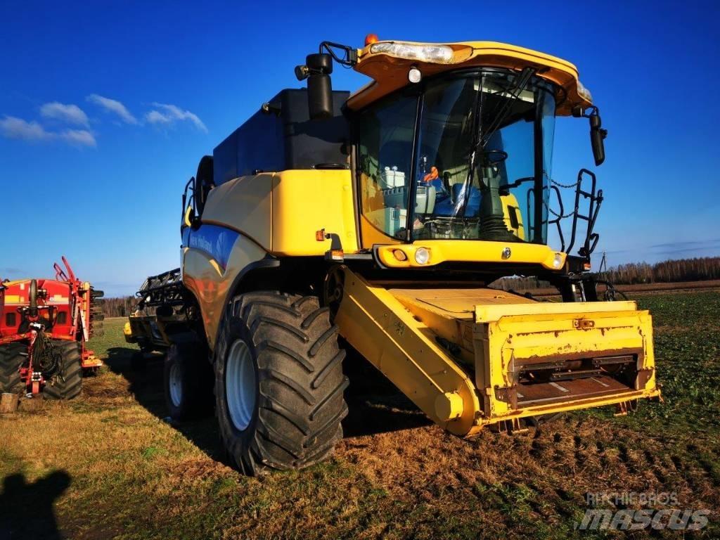 New Holland CX 8080 Mähdrescher