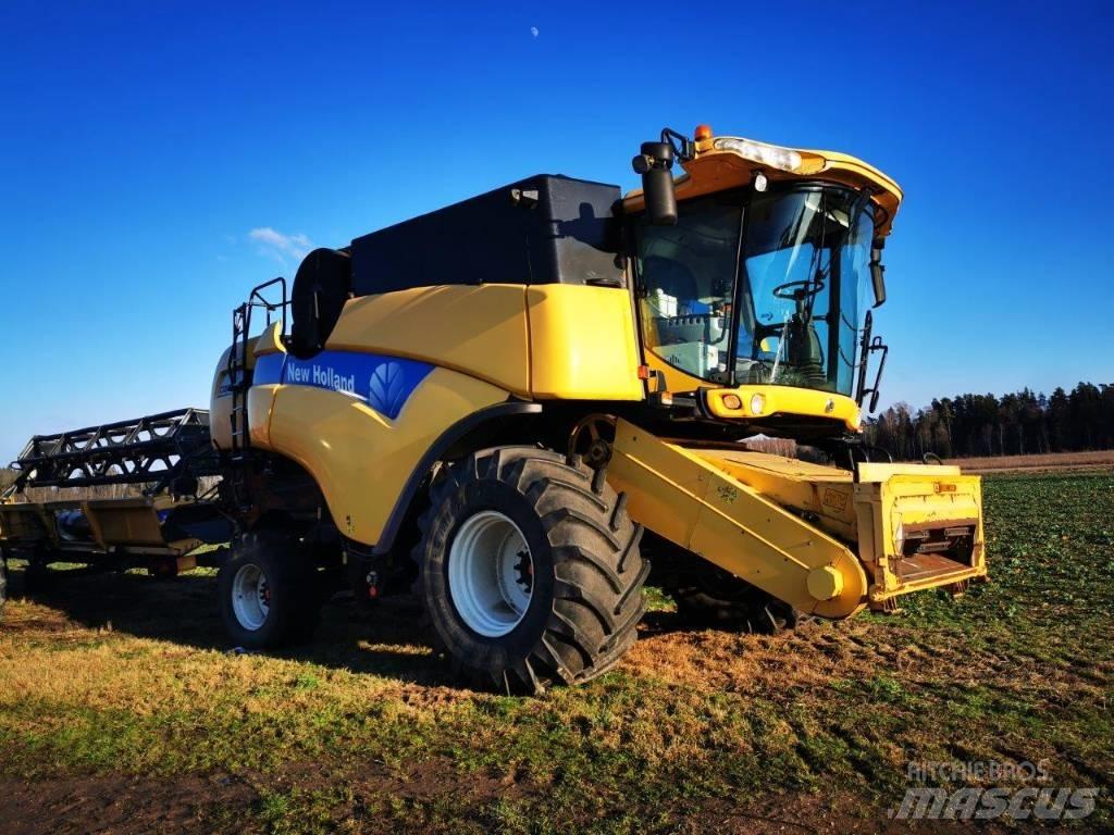New Holland CX 8080 Mähdrescher