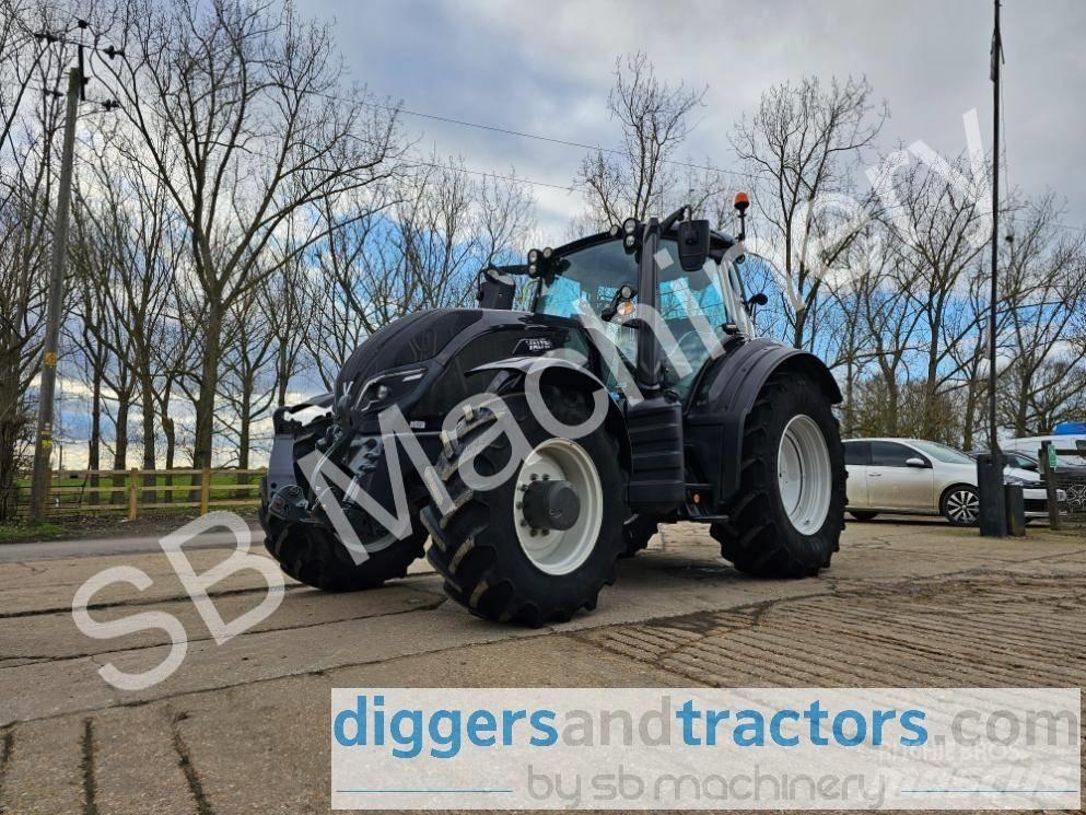 Valtra T 154 Traktoren