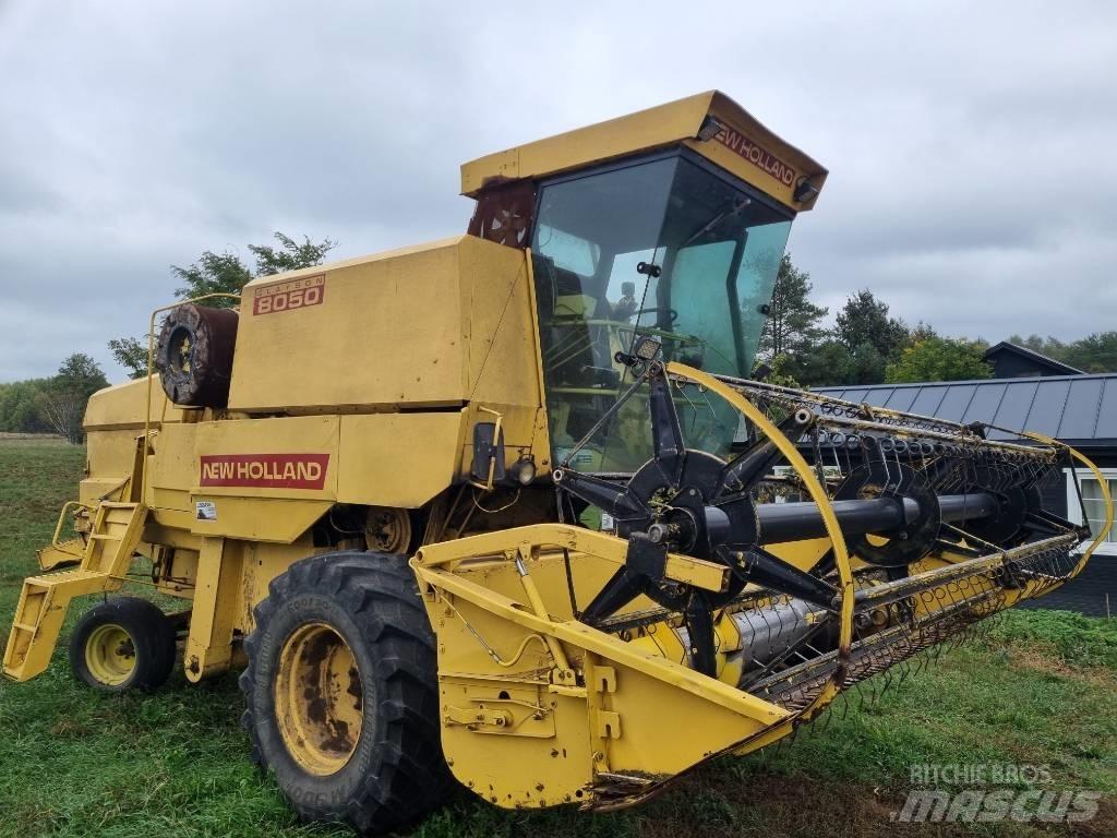 New Holland 8050 Mähdrescher