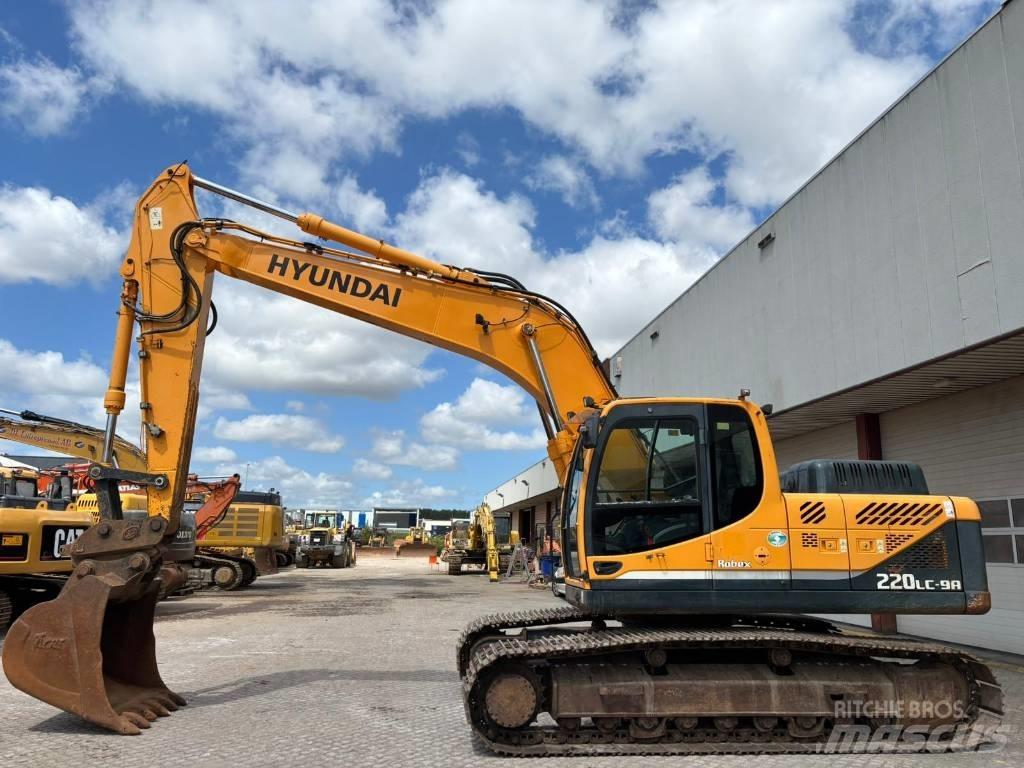 Hyundai 220LC-9a Raupenbagger