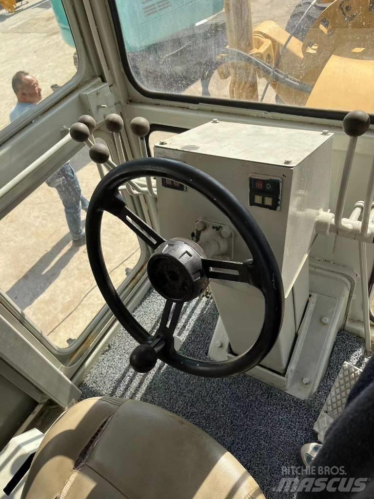 CAT 140 K Grader