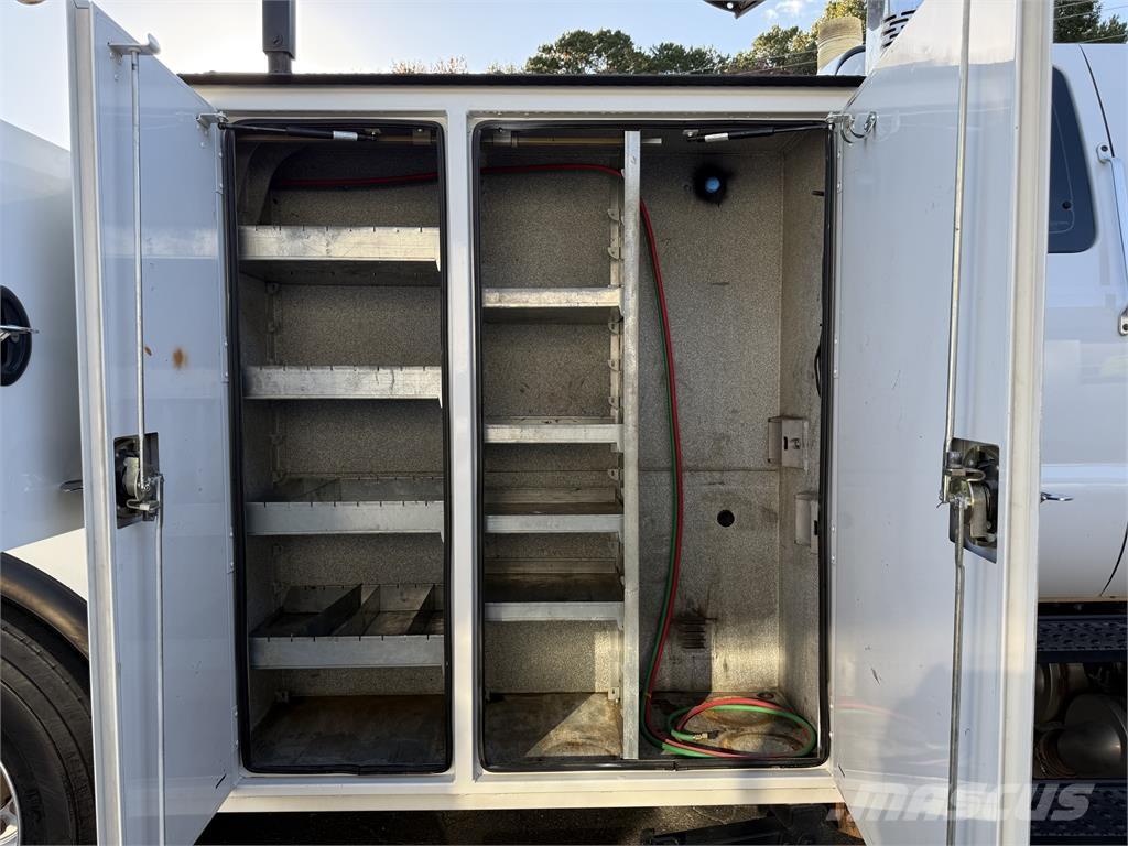 Ford F750 Kommunal-Sonderfahrzeuge