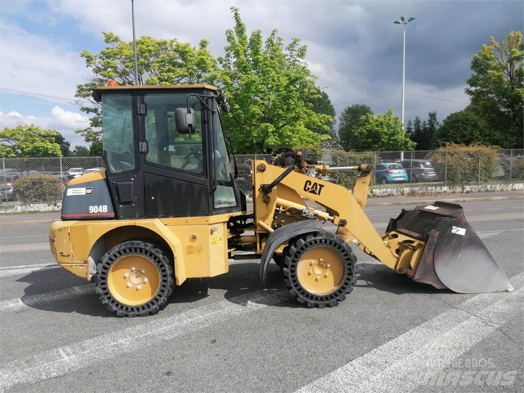 CAT 904B Weitere Lade- und Grabgeräte