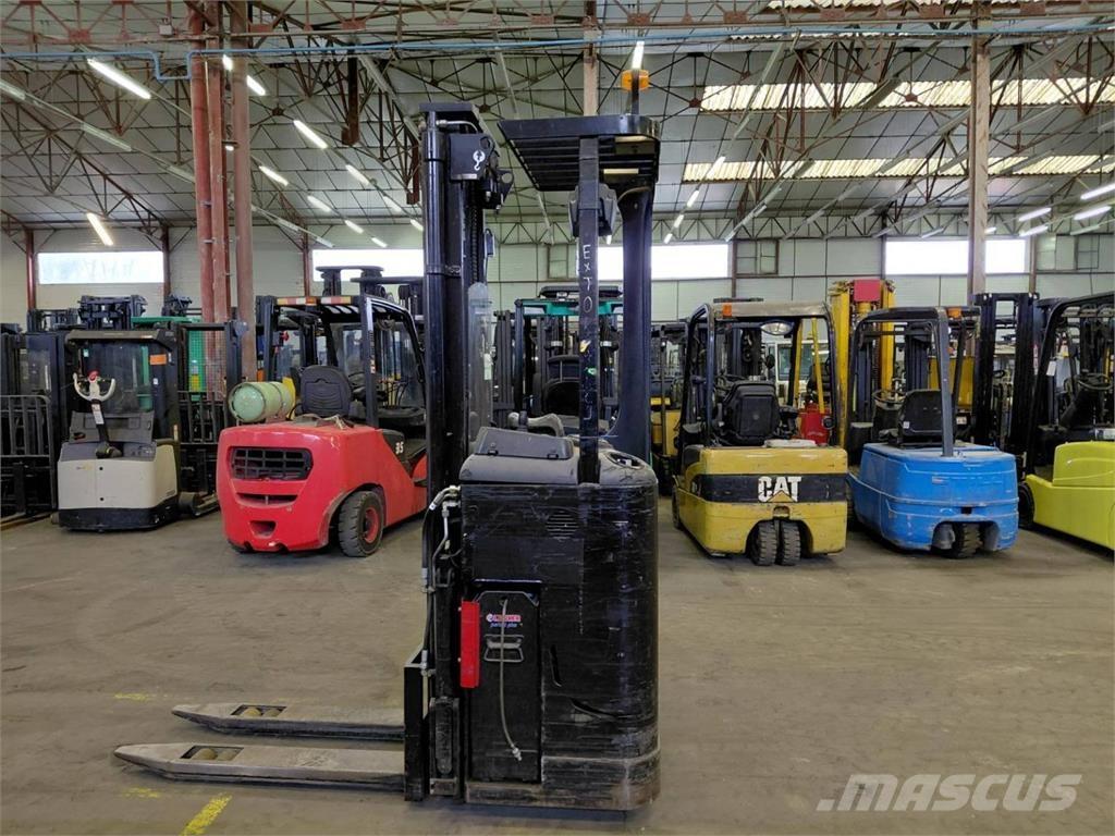 CAT NSR16N Zelfrijdende stapelaars