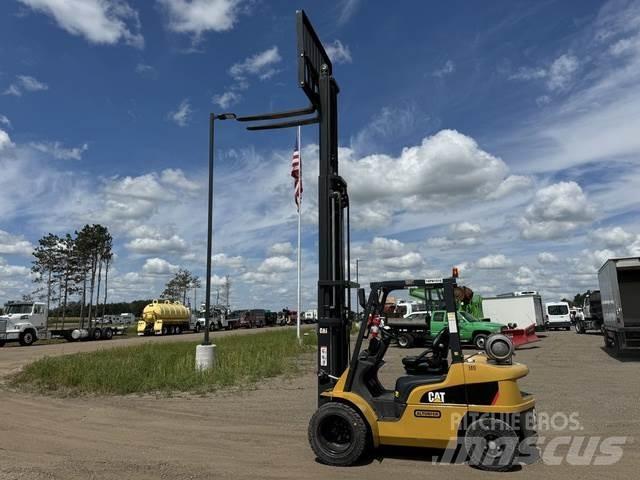 CAT GP30N Sonstige Baumaschinen